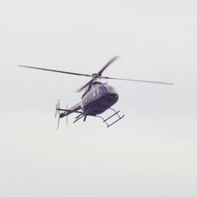 Актер театра и кино М. Сафронов и вертолет BELL-407