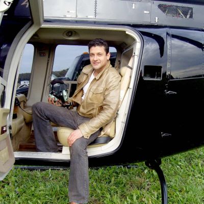 Актер театра и кино М. Сафронов и вертолет BELL-407